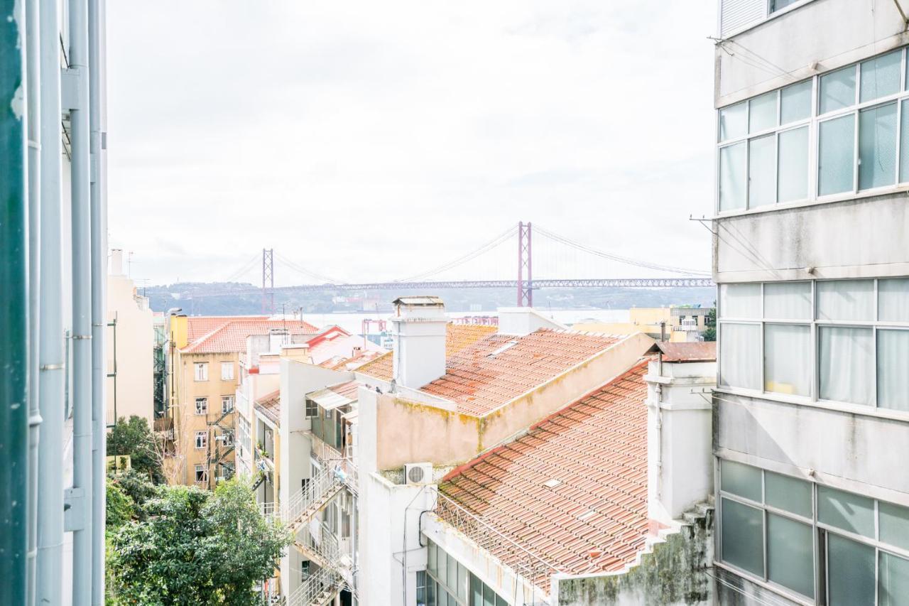 Estrela Neoclassical Apt- River View Lisboa